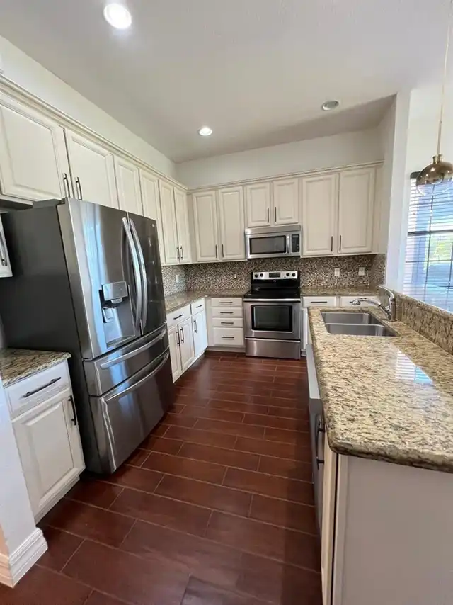 Listing Photo 6