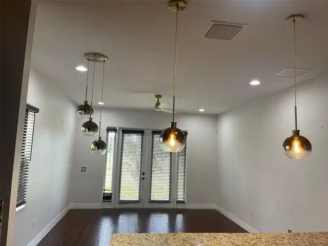 Listing Photo 9