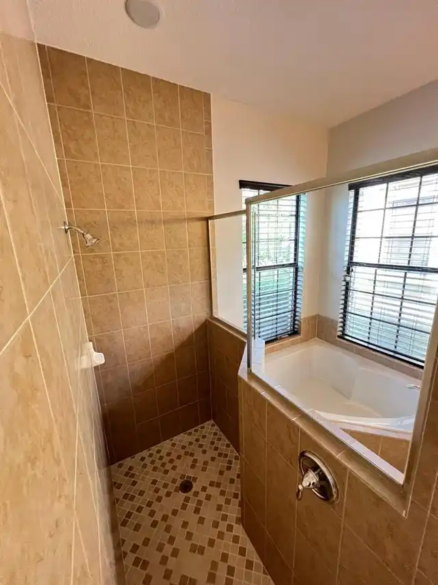 Listing Photo 16
