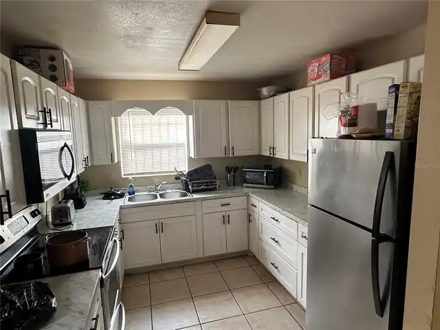 Listing Photo 11