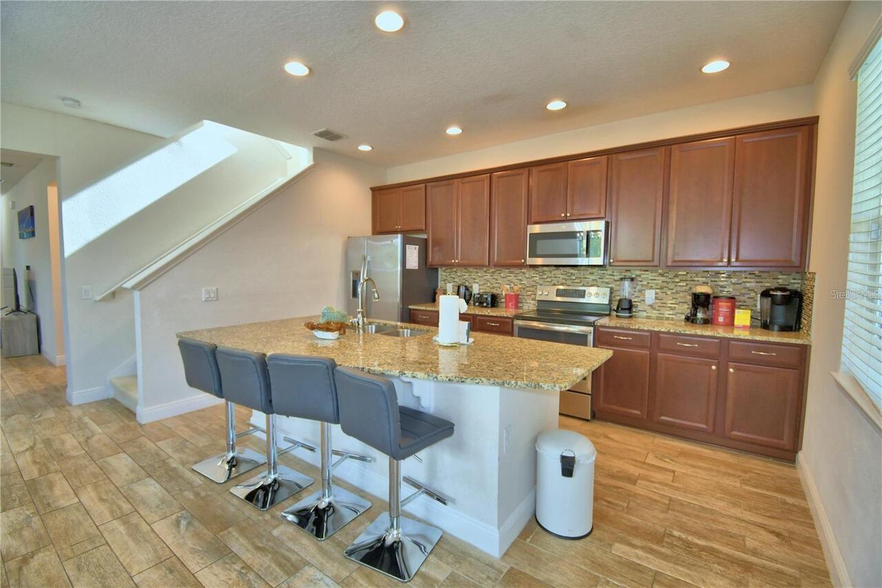Listing Photo 10
