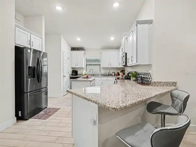 Listing Photo 9