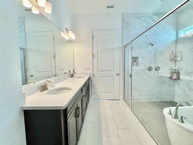 Listing Photo 18