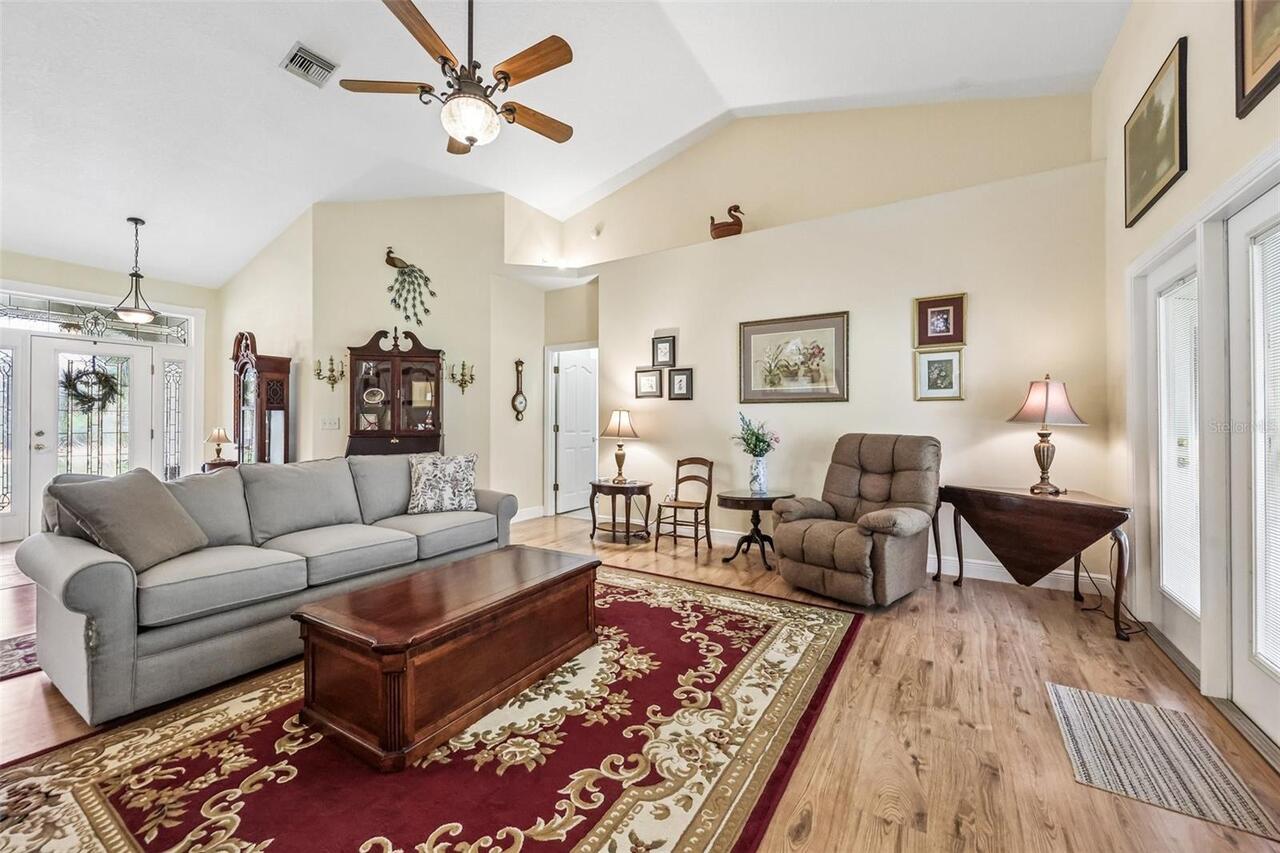 Listing Photo 8