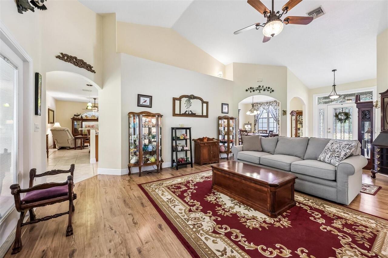 Listing Photo 9