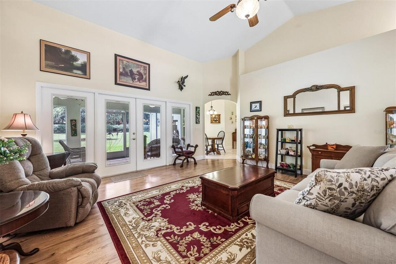 Listing Photo 10