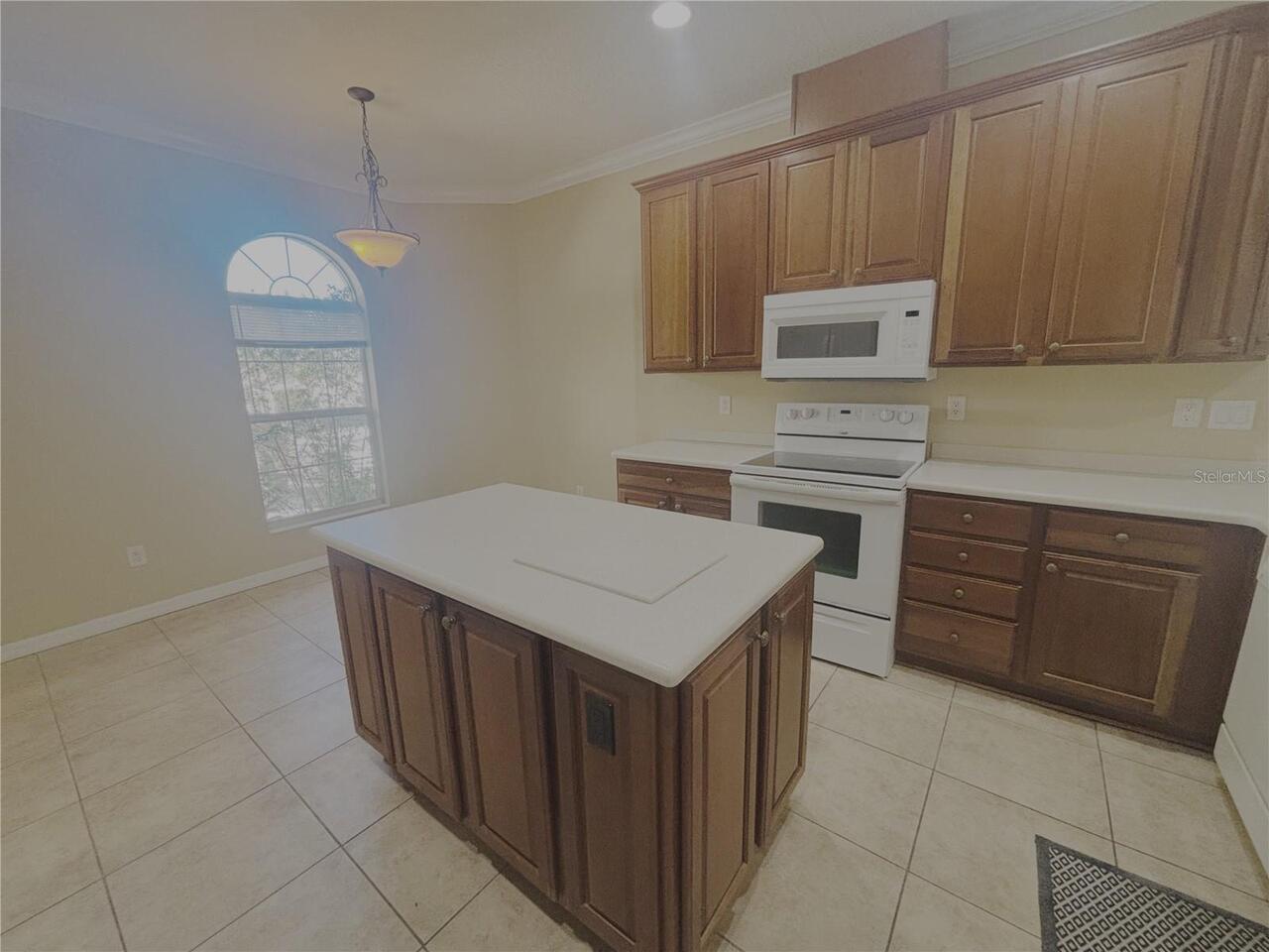 Listing Photo 10