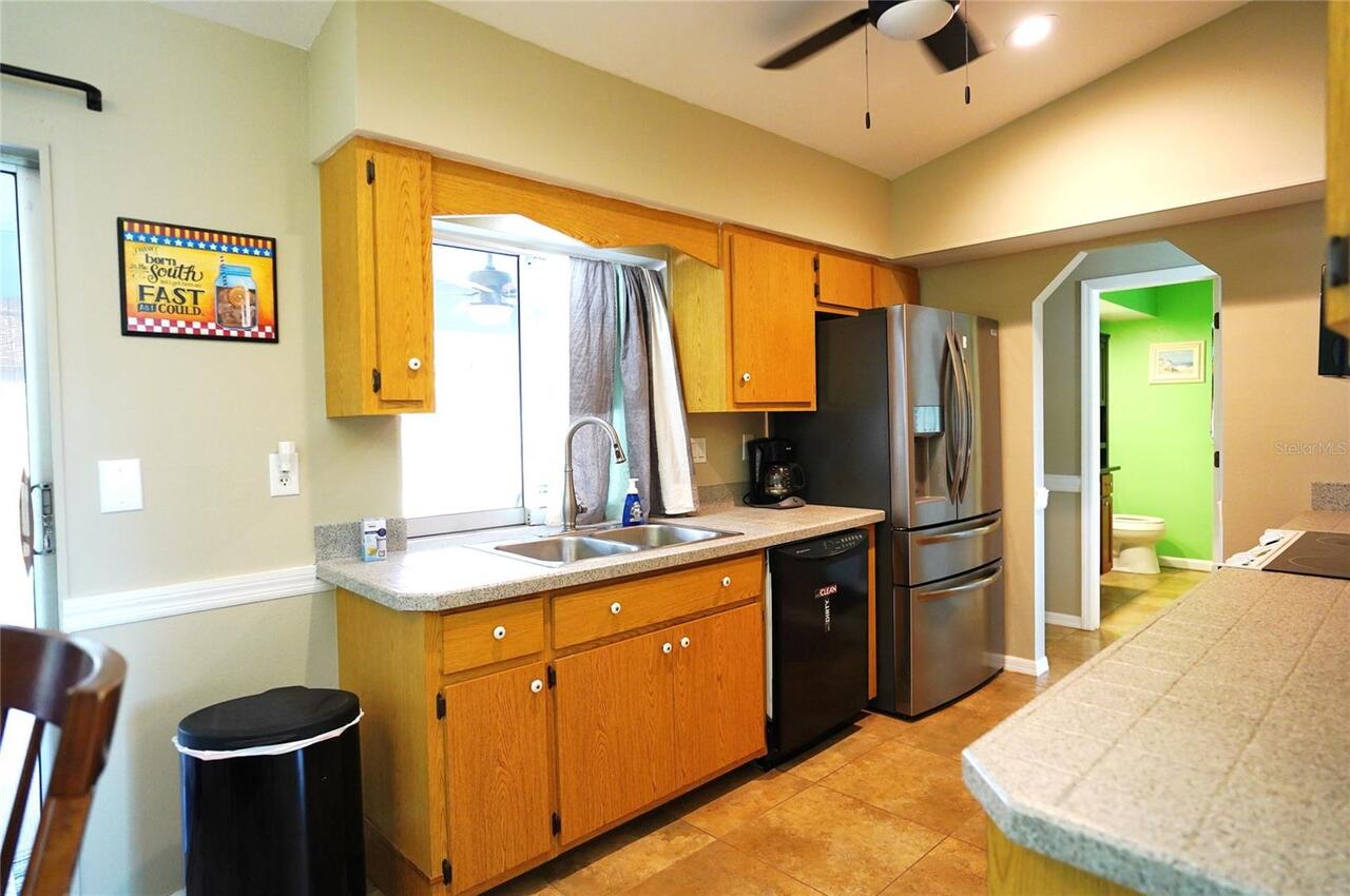 Listing Photo 9