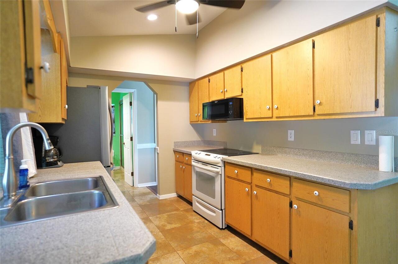 Listing Photo 10