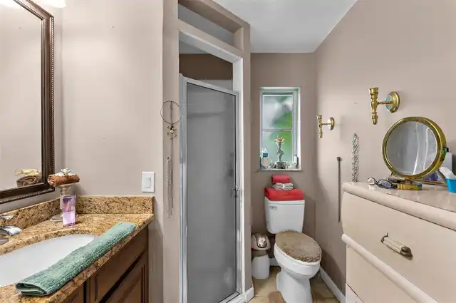 Listing Photo 17