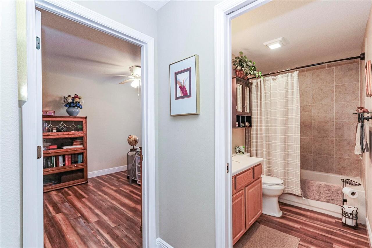 Listing Photo 10