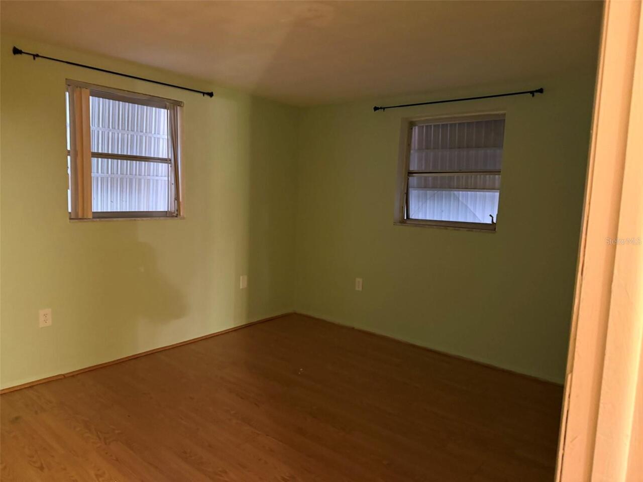 Listing Photo 11