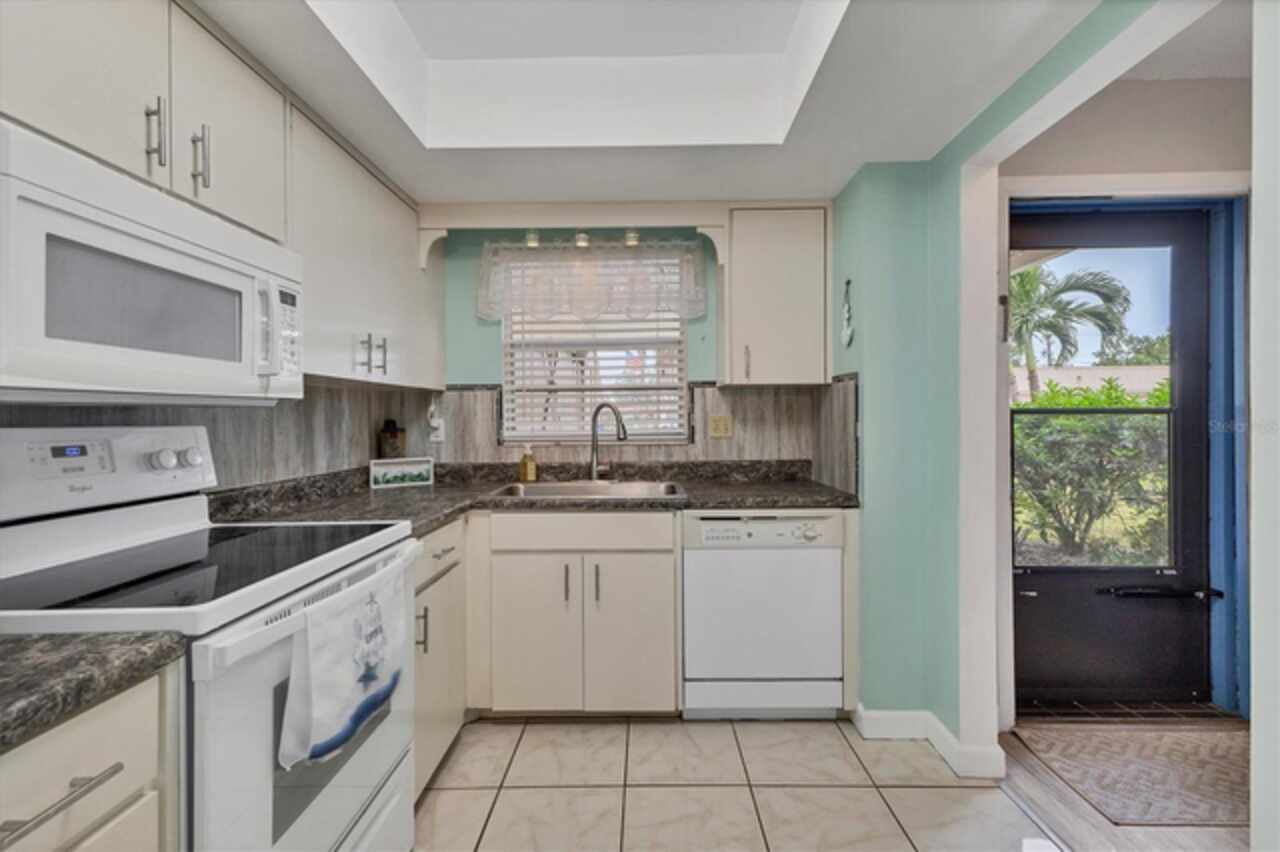 Listing Photo 7