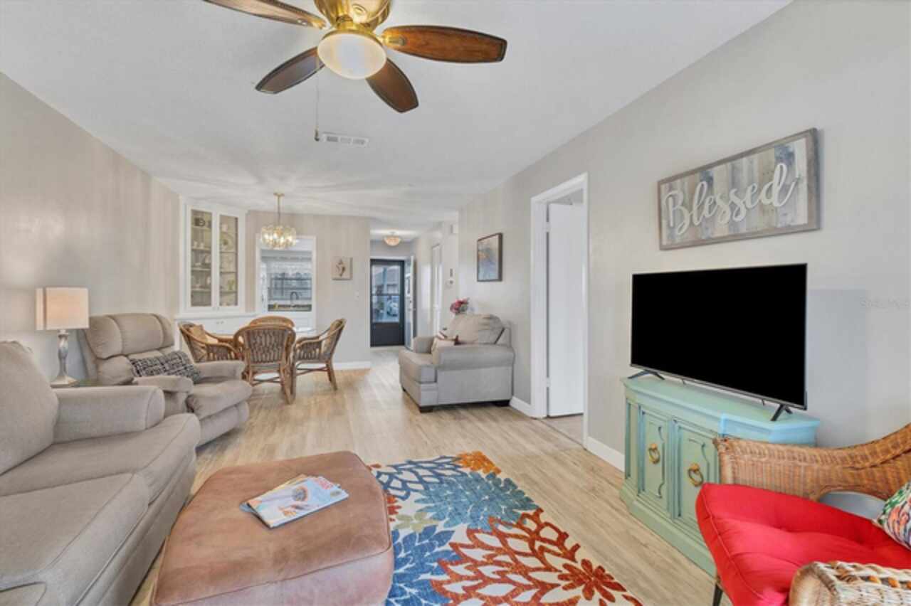 Listing Photo 8