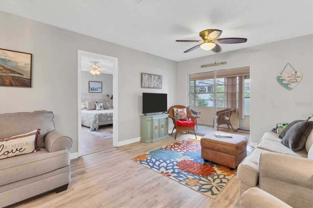Listing Photo 9