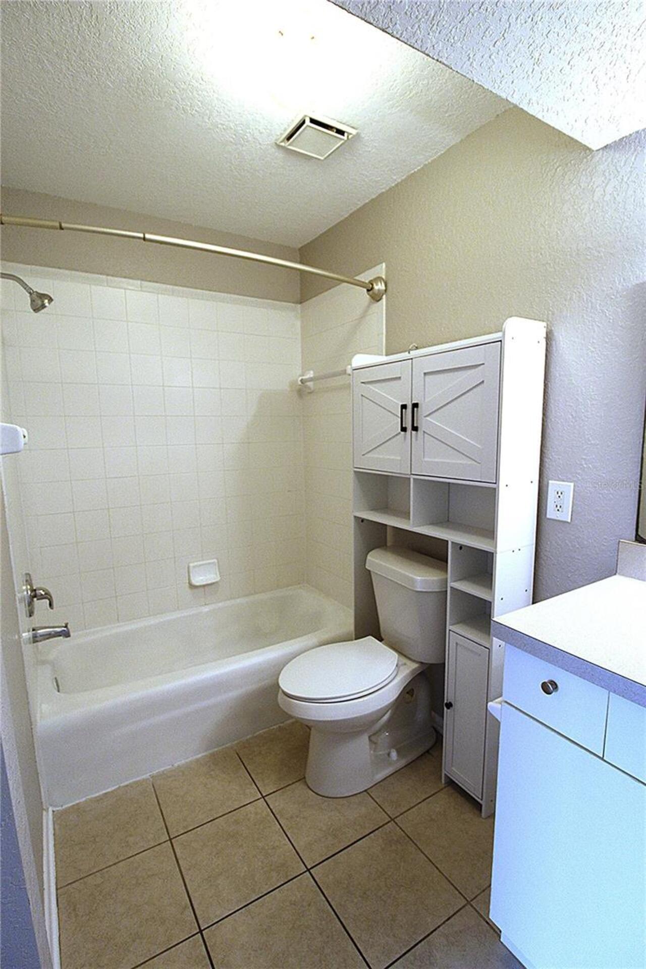 Listing Photo 9