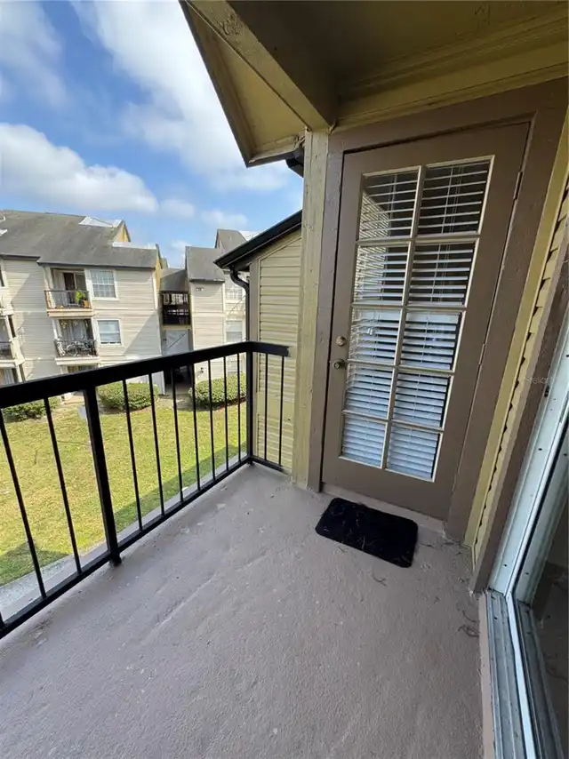 Listing Photo 10