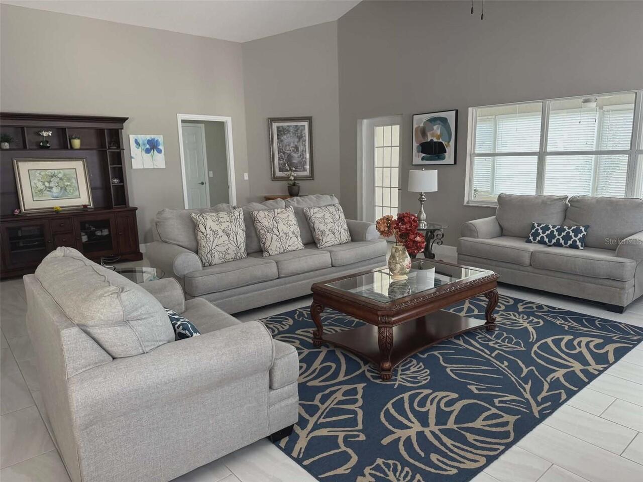 Listing Photo 8