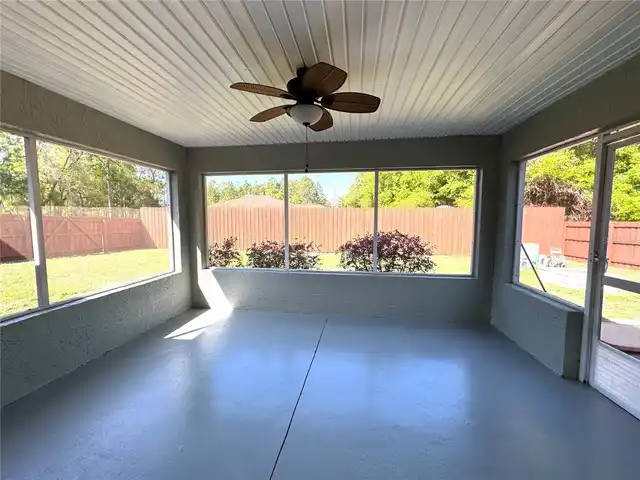 Listing Photo 16