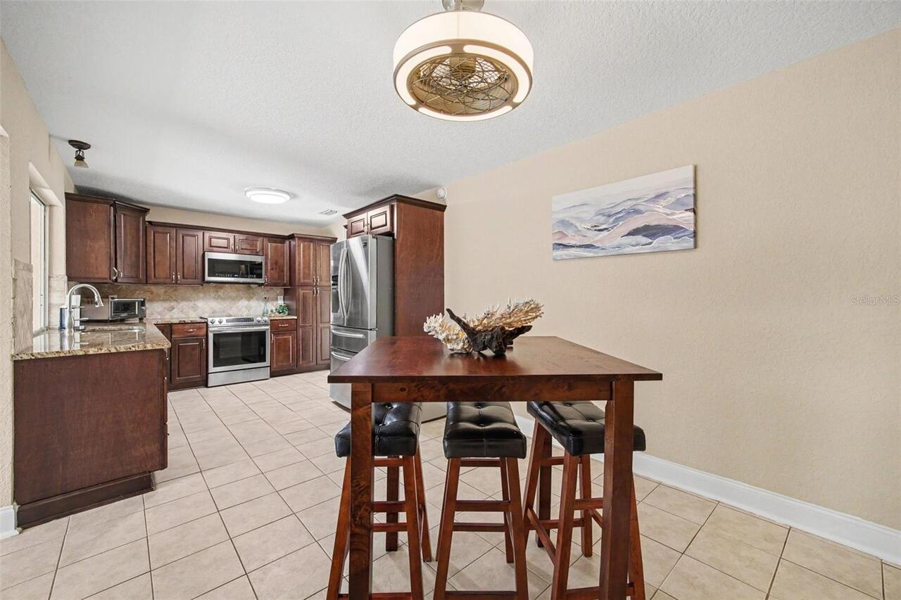 Listing Photo 9