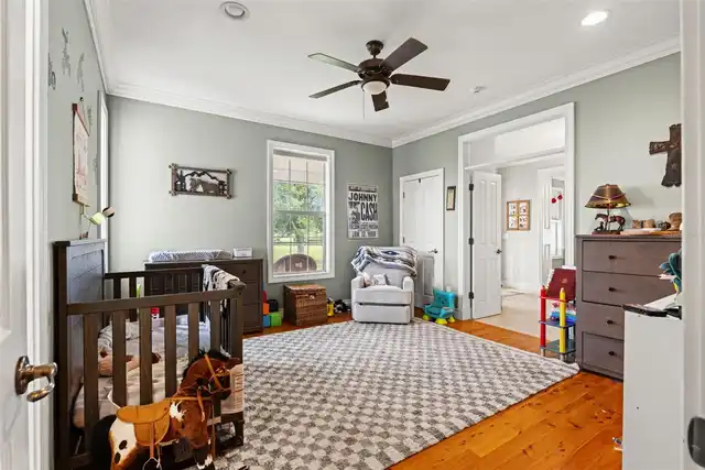 Listing Photo 32