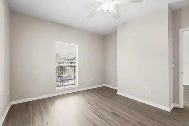 Listing Photo 14