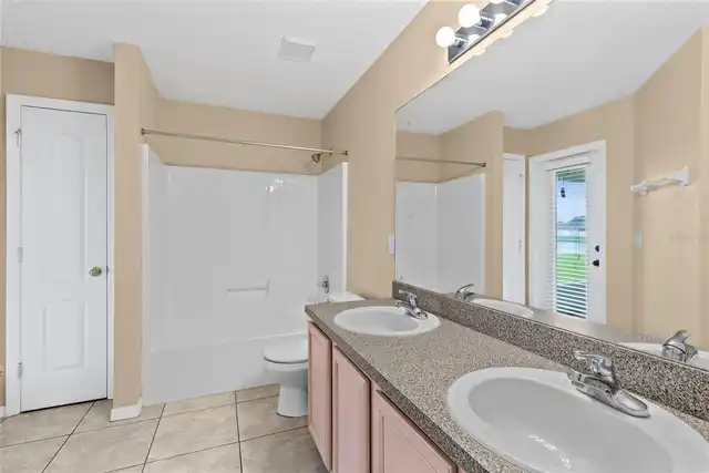 Listing Photo 16