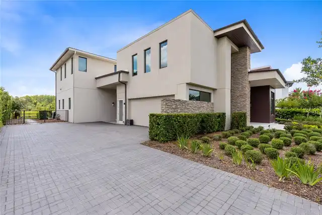 Listing Photo 16