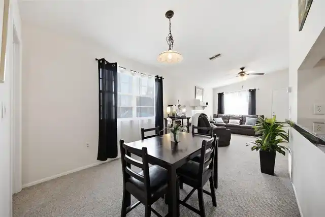 Listing Photo 12