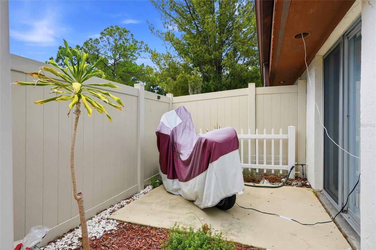 Listing Photo 10