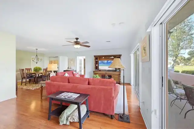 Listing Photo 10