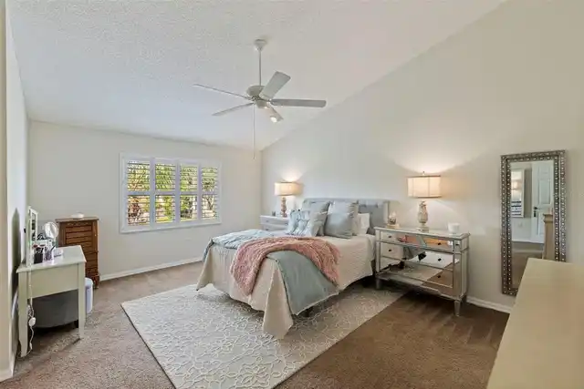 Listing Photo 22