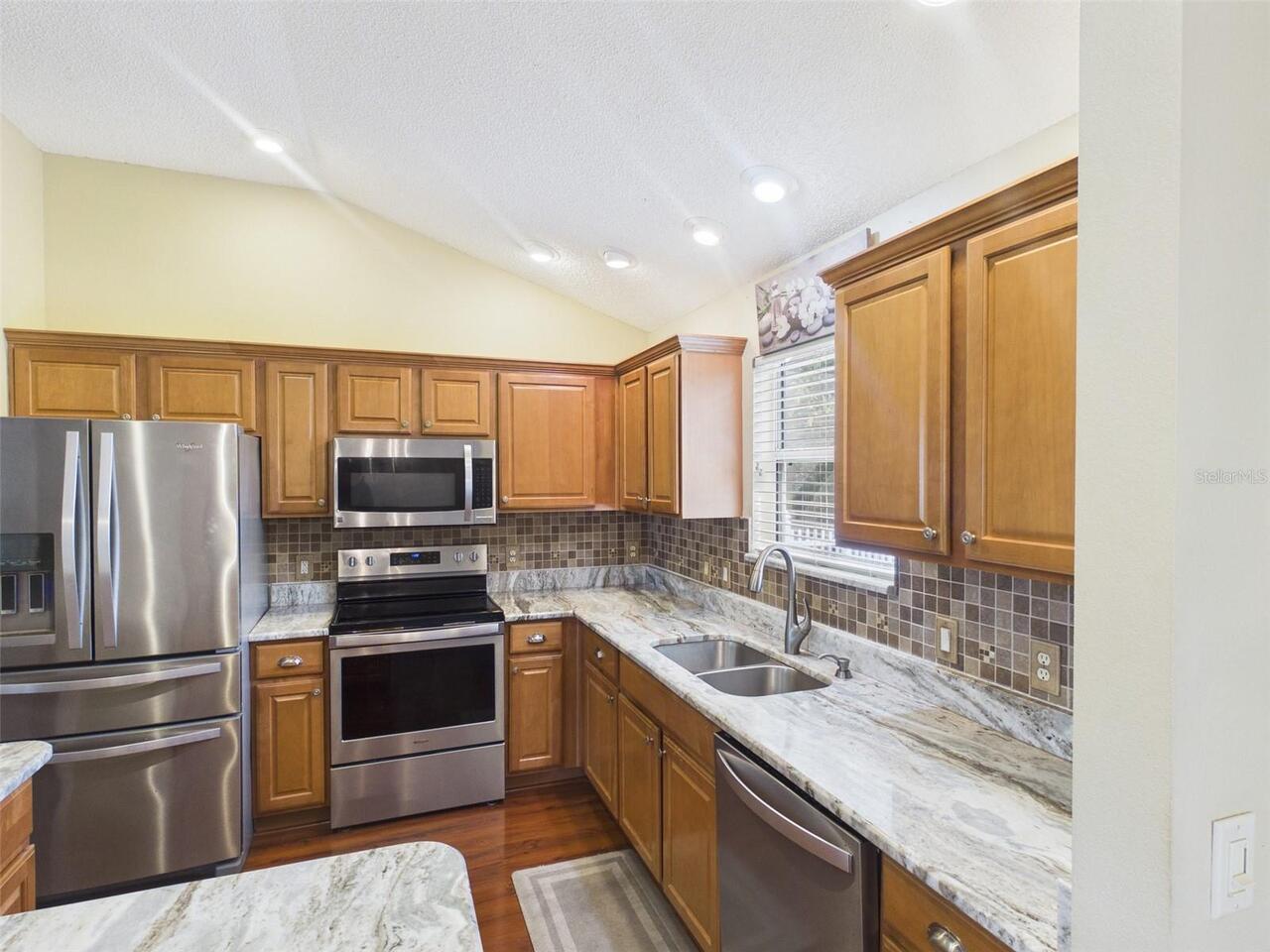 Listing Photo 14