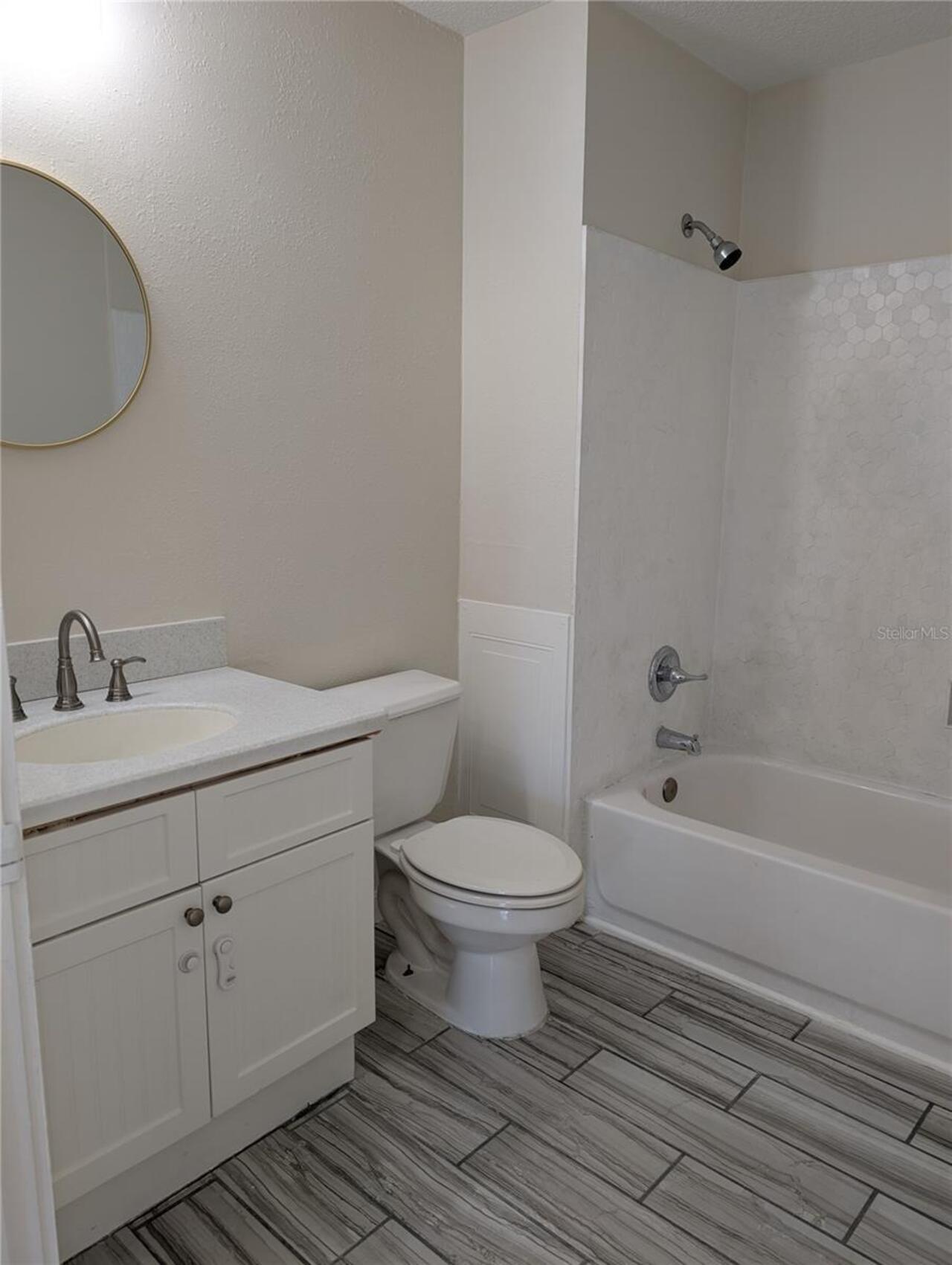 Listing Photo 12