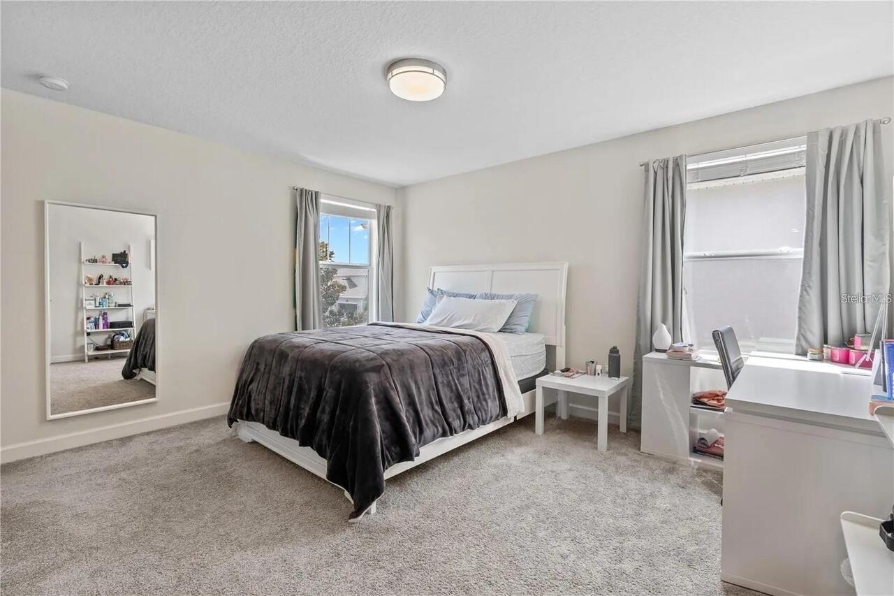 Listing Photo 16