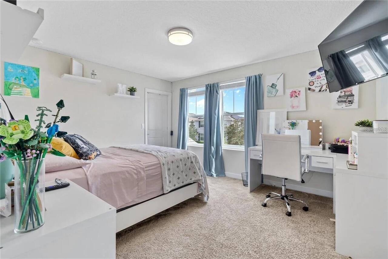 Listing Photo 17