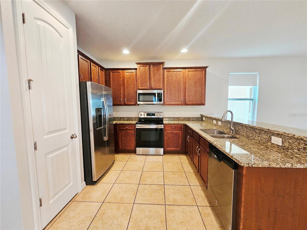 Listing Photo 8
