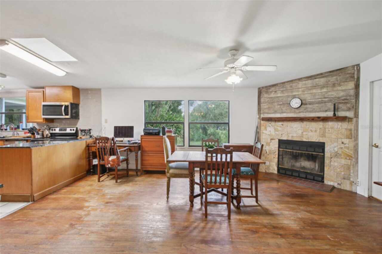 Listing Photo 8