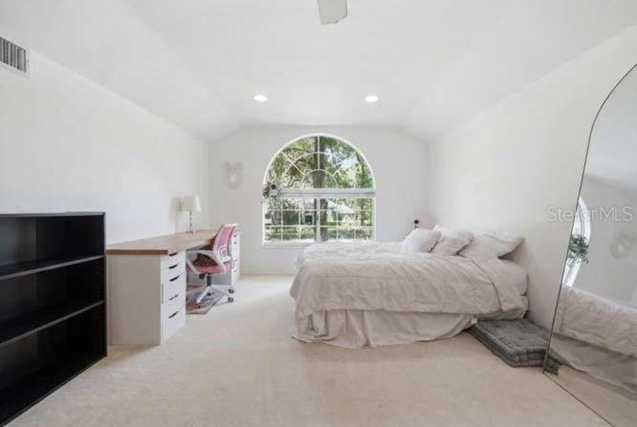 Listing Photo 32