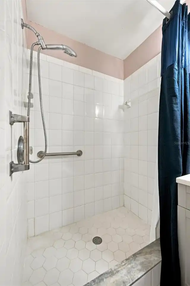 Listing Photo 24