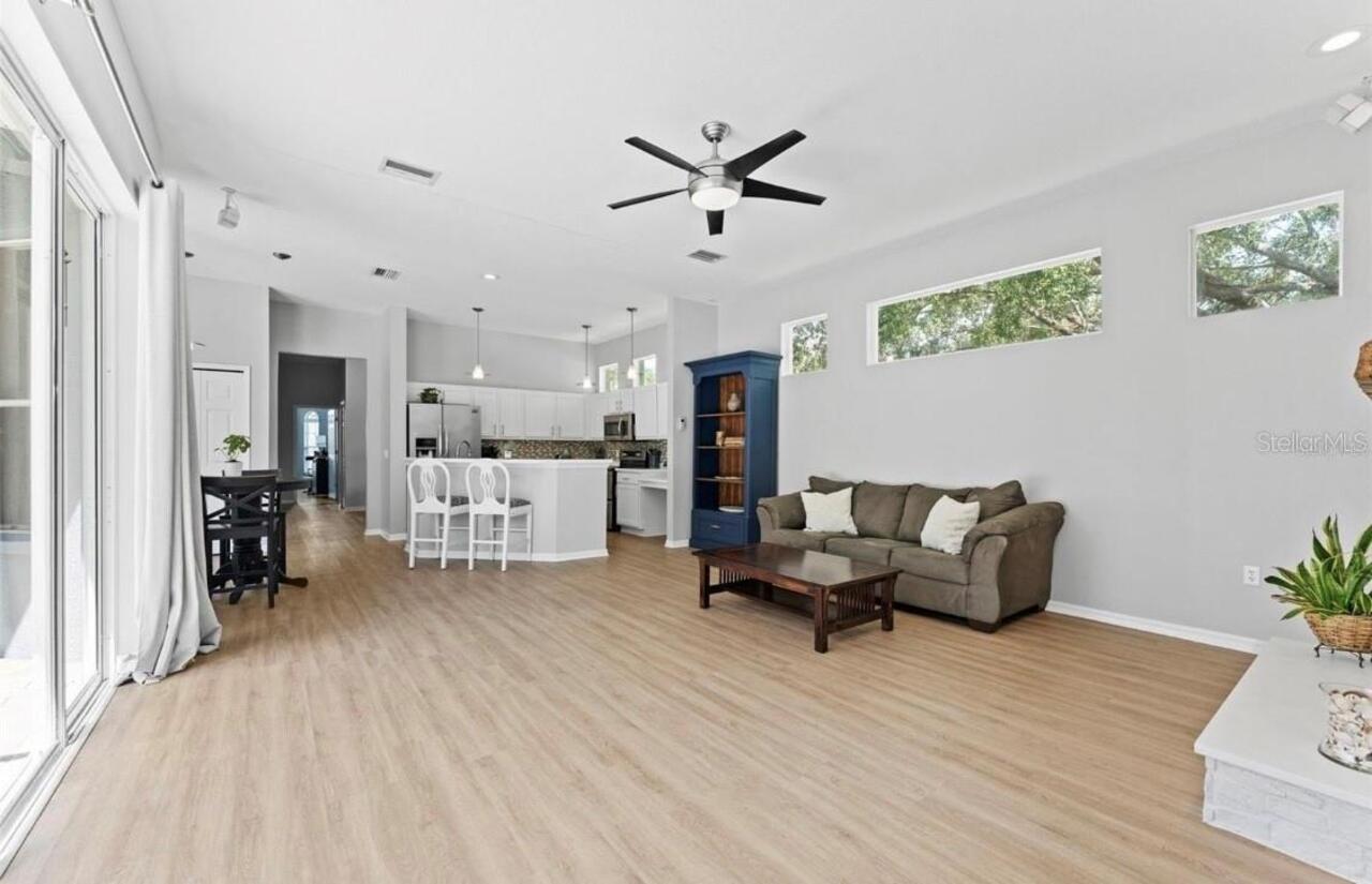 Listing Photo 8