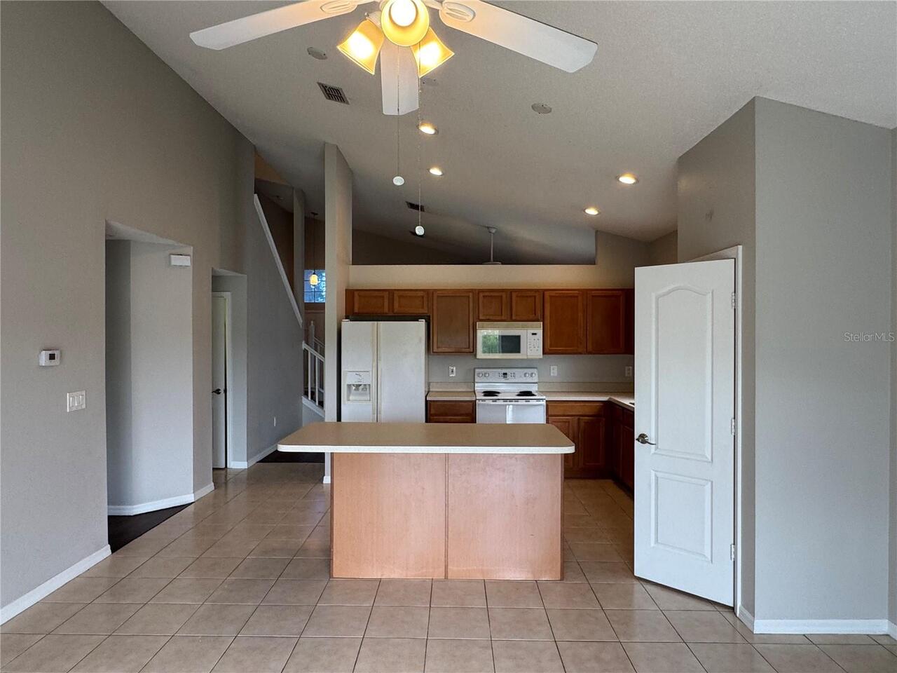 Listing Photo 8