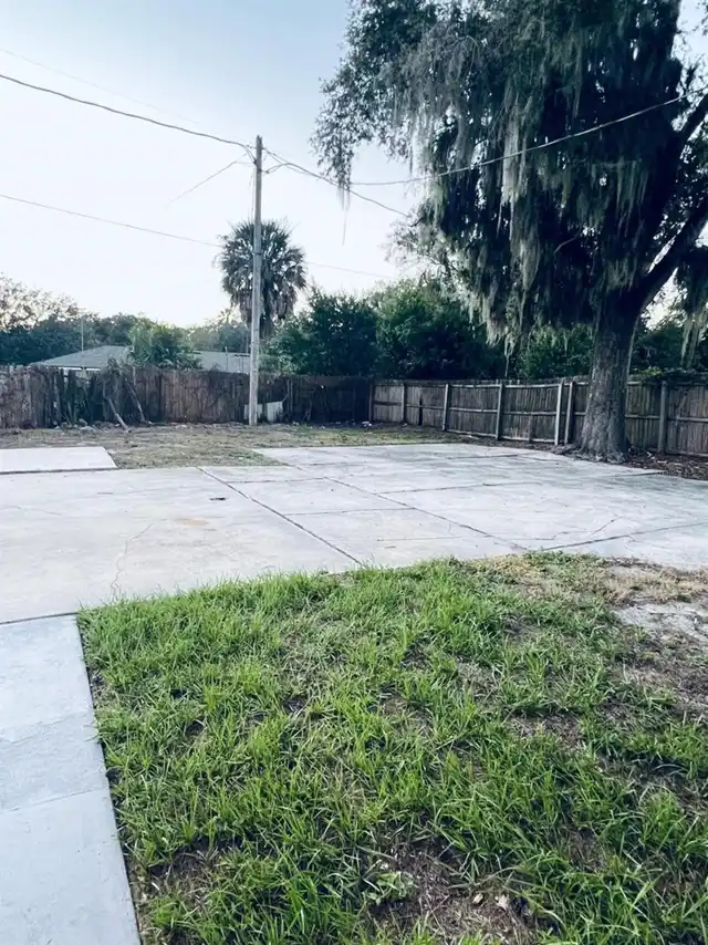 Listing Photo 9