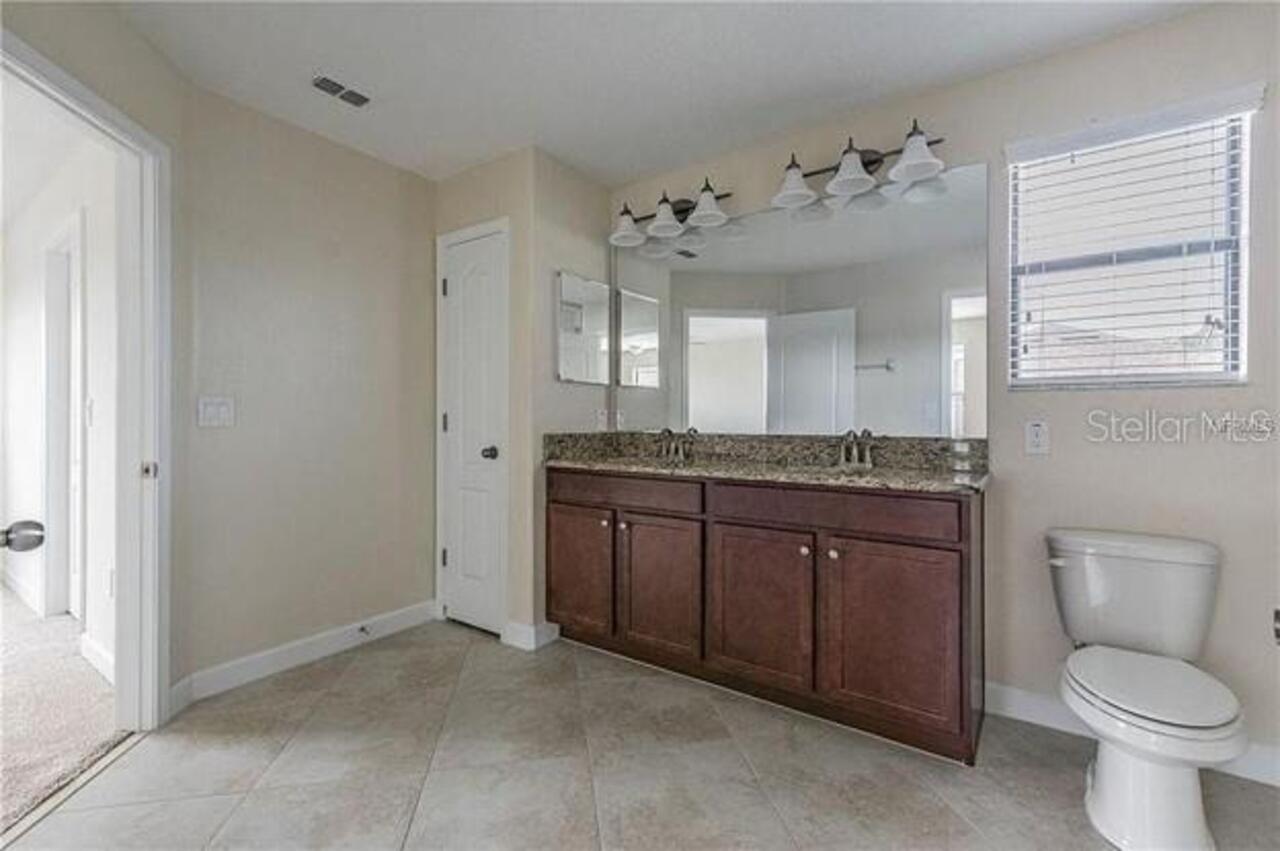 Listing Photo 10