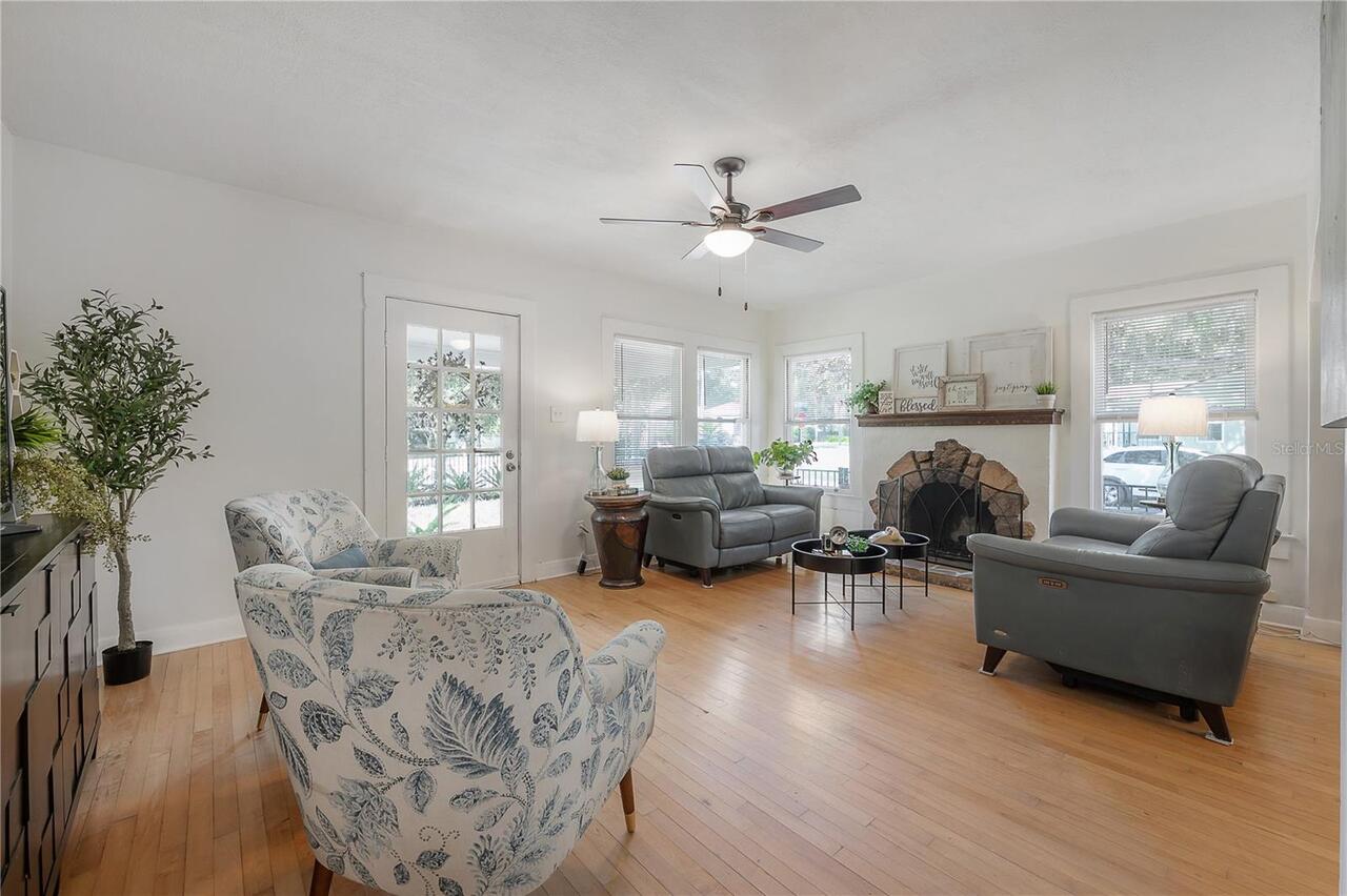 Listing Photo 8