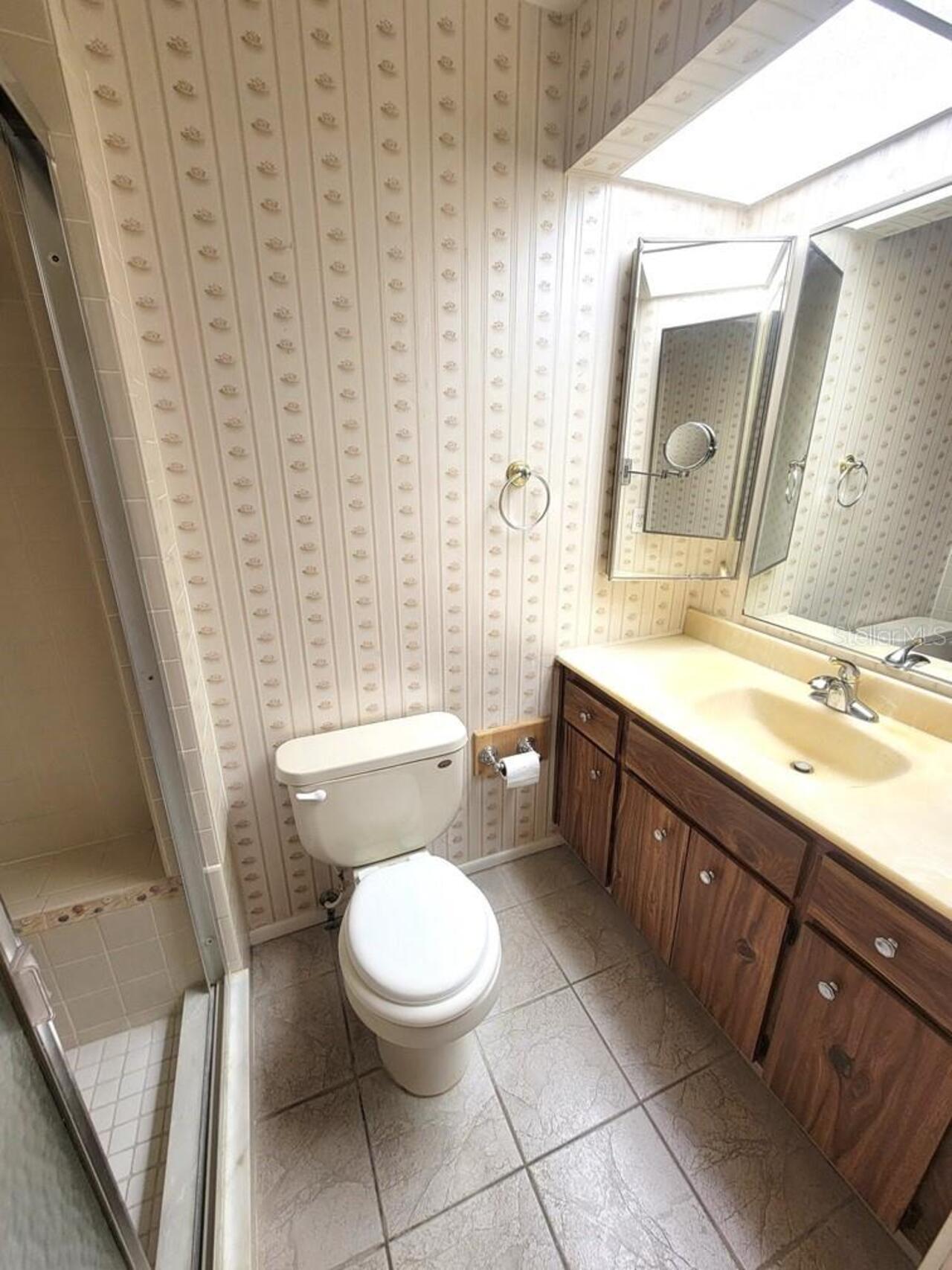 Listing Photo 12