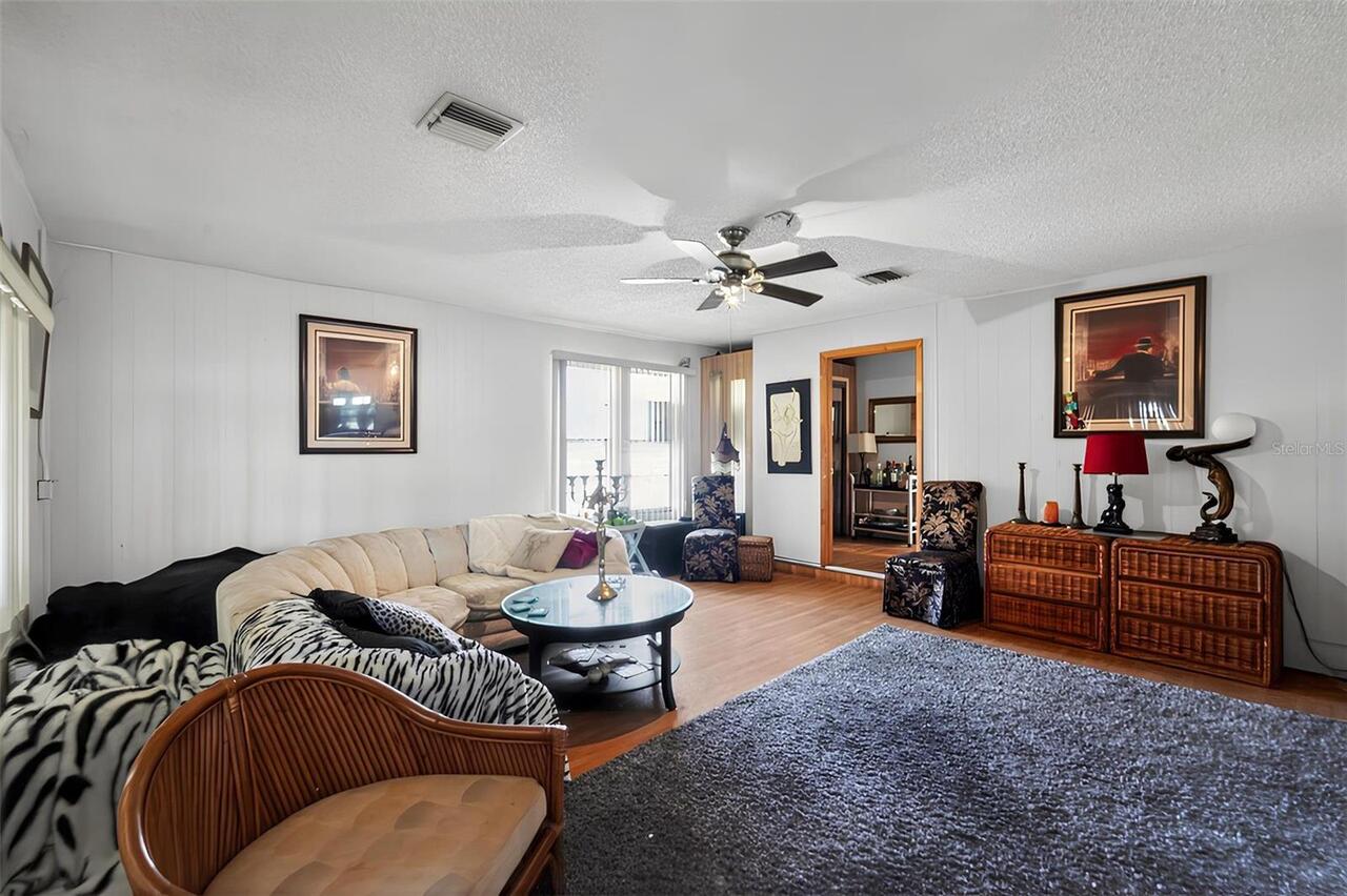 Listing Photo 14