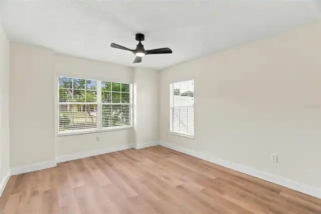 Listing Photo 28