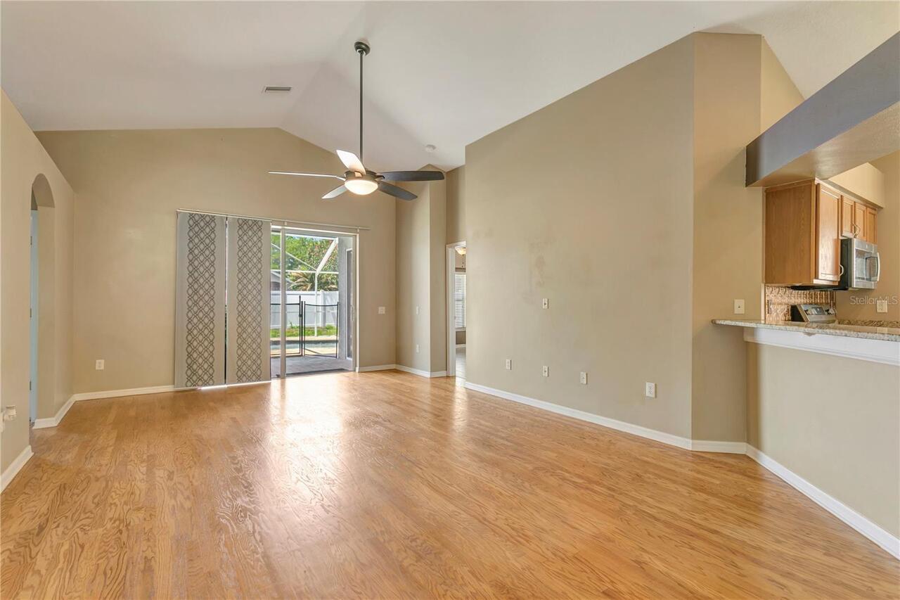 Listing Photo 14