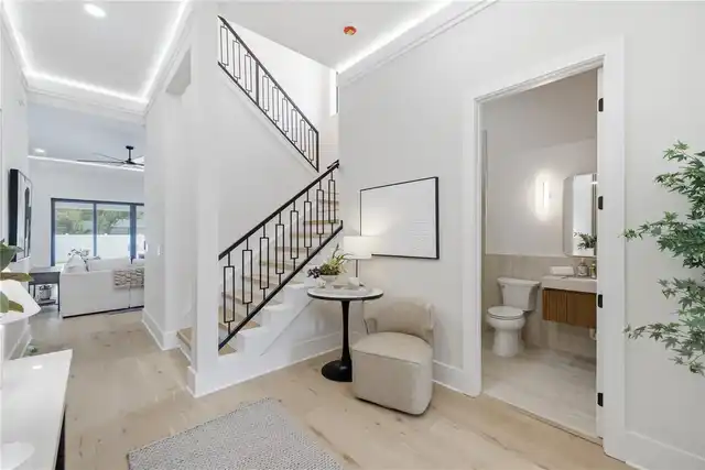 Listing Photo 17